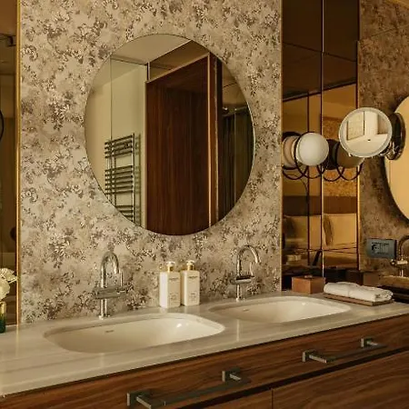 Palazzo Cordusio, A Gran Melia - The Leading Of The World 5*
